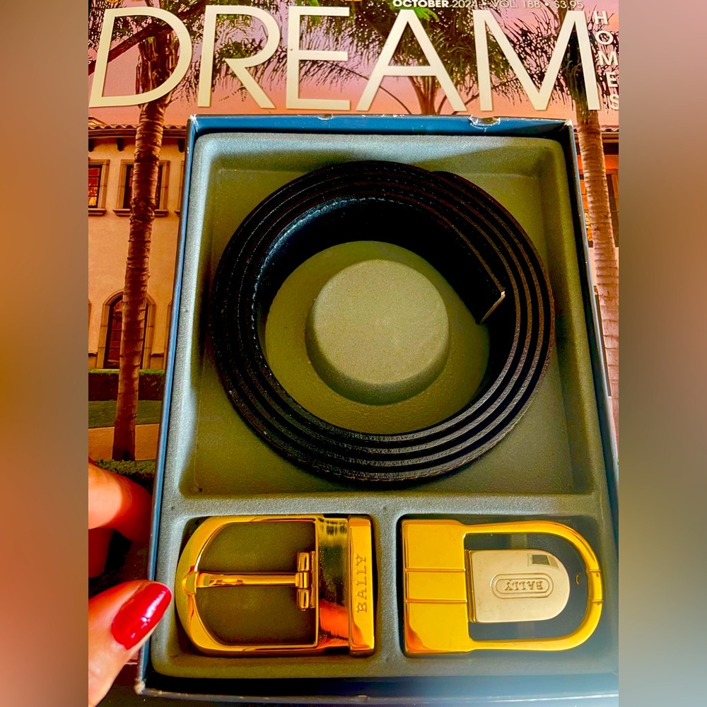 Bally of Switzerland black belt. 
Men Size length total 42